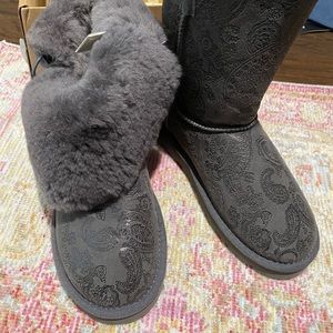 Women’s Ugg Boots Size 6